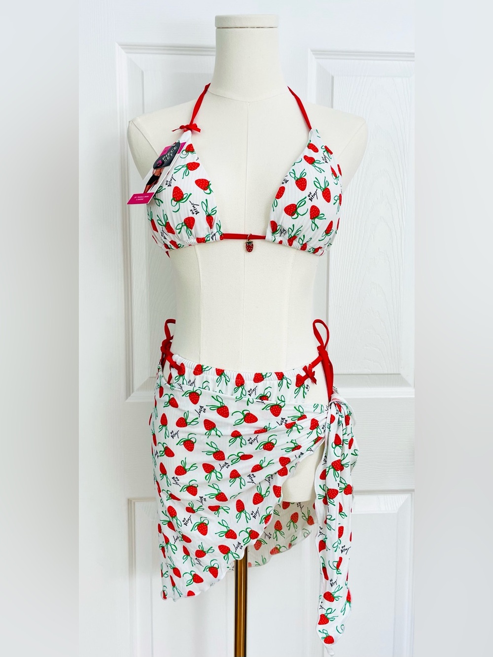 NWT Betsey Johnson Strawberry Print Bikini & Sarong Set Size XL